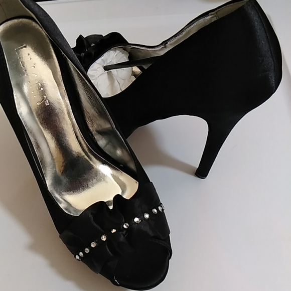 Liliana Autumn Black High Stilettos Heel Platform Rhinestone Ruffled Shoes - Picture 3 of 7